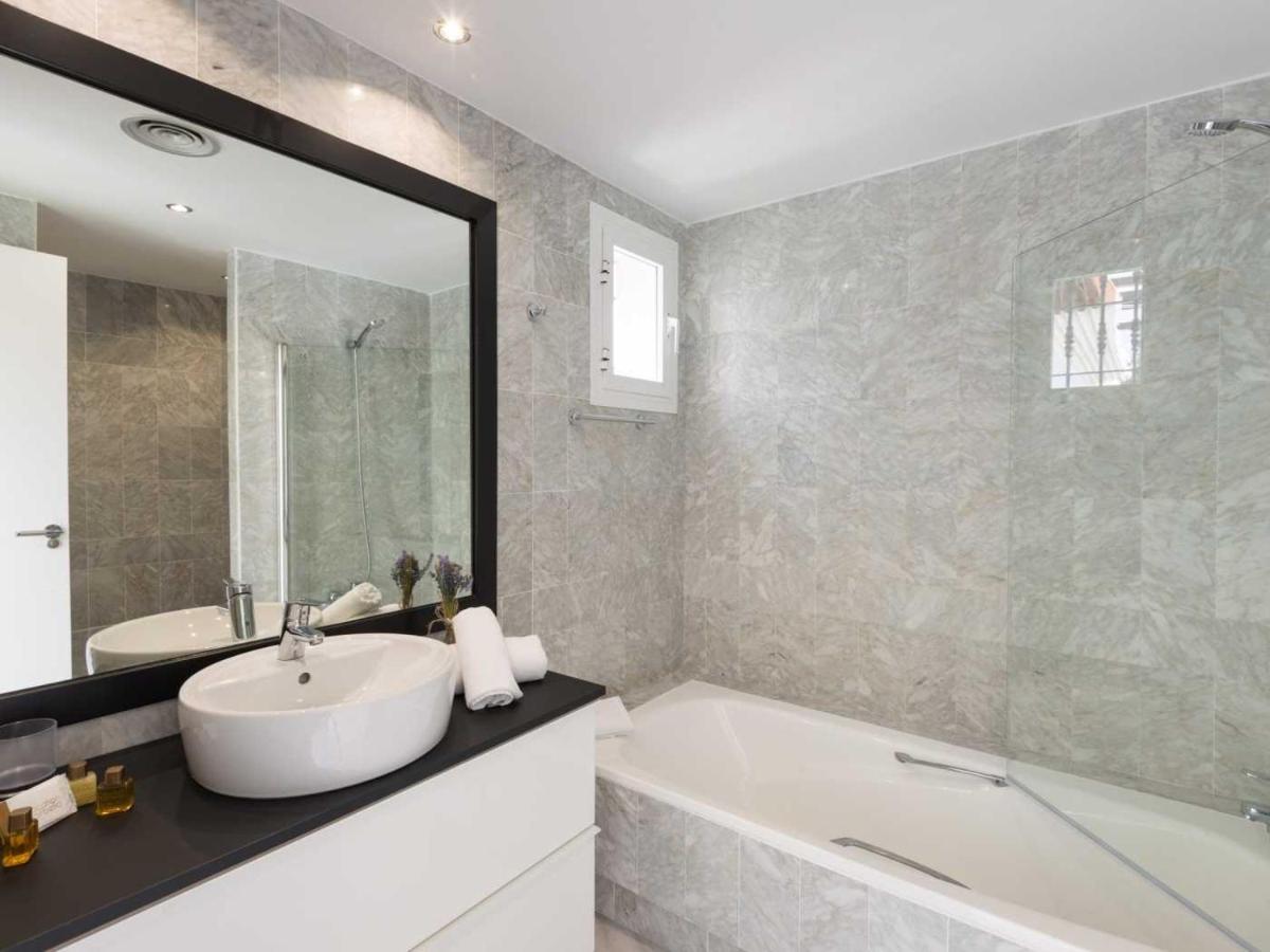 Vacation Marbella I Los Naranjos, Exquisite Penthouse Suite With Rooftop Terrace Bagian luar foto